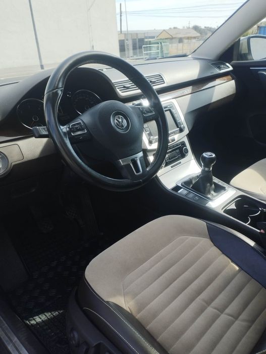 Volkswagen Passat B7 panoramic alcantara