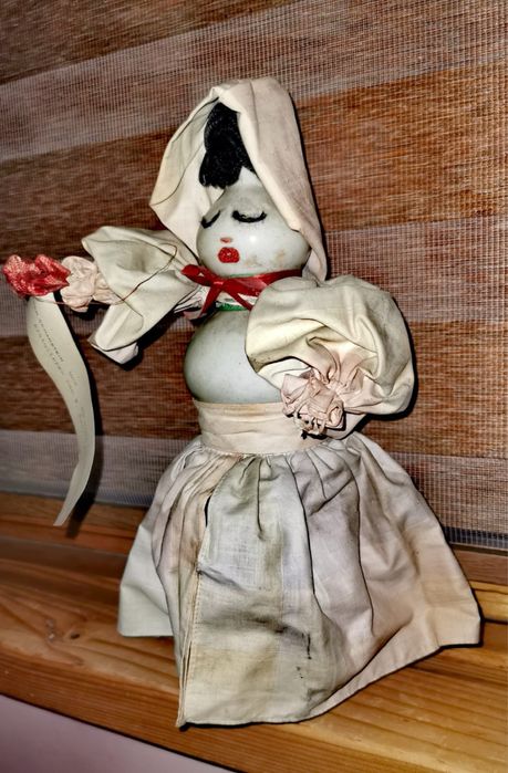 Керамична кукла фигура бутилка wodka polska от 1962 г не отваряна !