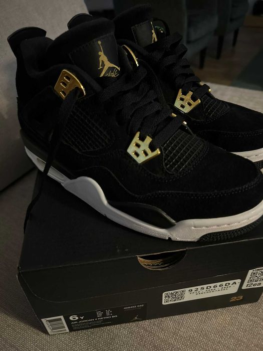 Jordan 4 retro royalty