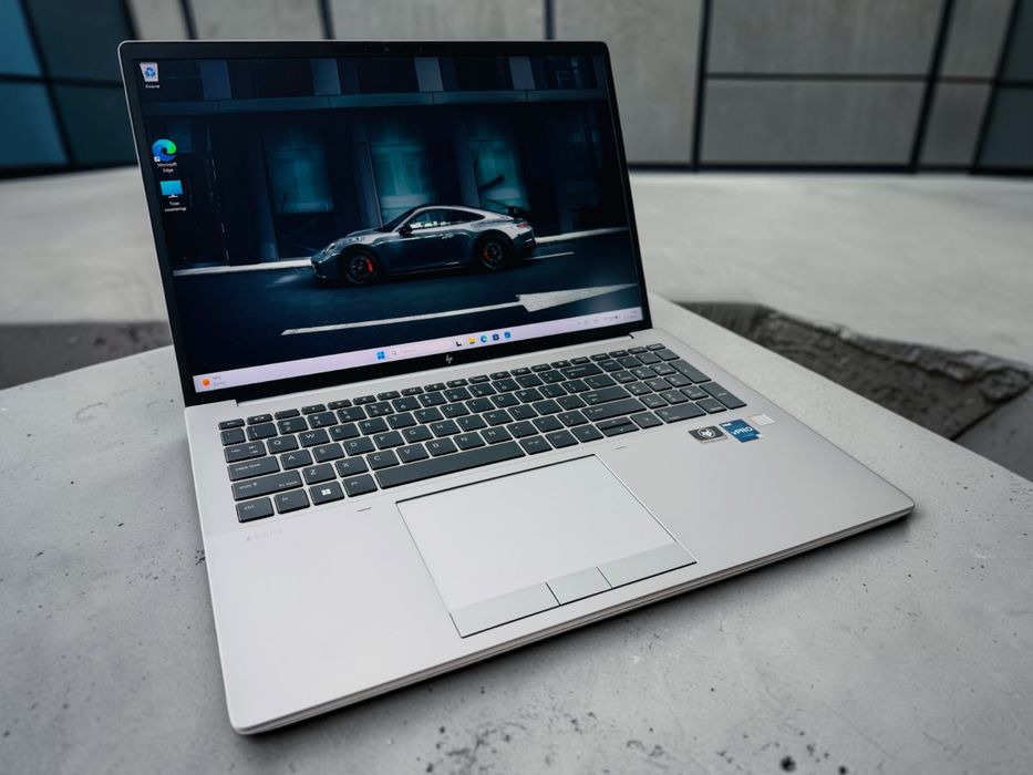 HP Zbook Fury 16" G9 4k+ 120Hz i9-12950HX 64RAM 1TBSSD RTX A5500 16GB Перфектен! Гаранция!