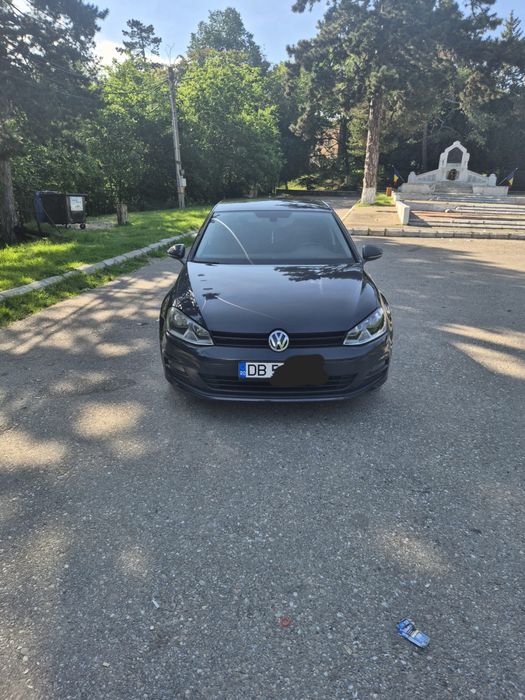 VOLKSWAGEN Golf 2013