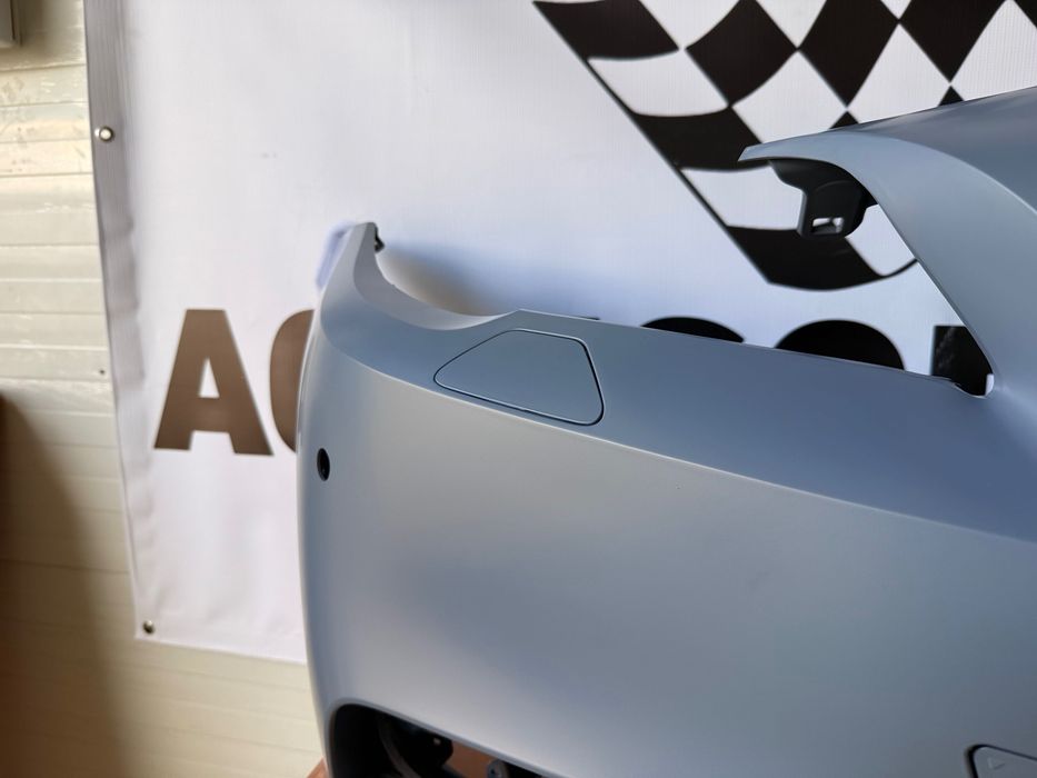 Bara fata M-Tech look compatibila cu BMW Seria 5 F10/F11 Non-Facelift(2010-2014)