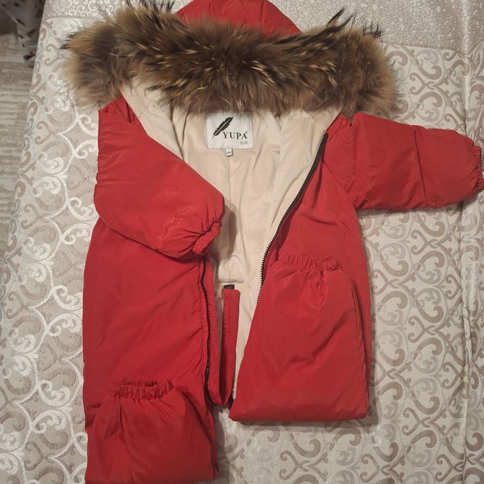 Продам детский комбинезон,зима