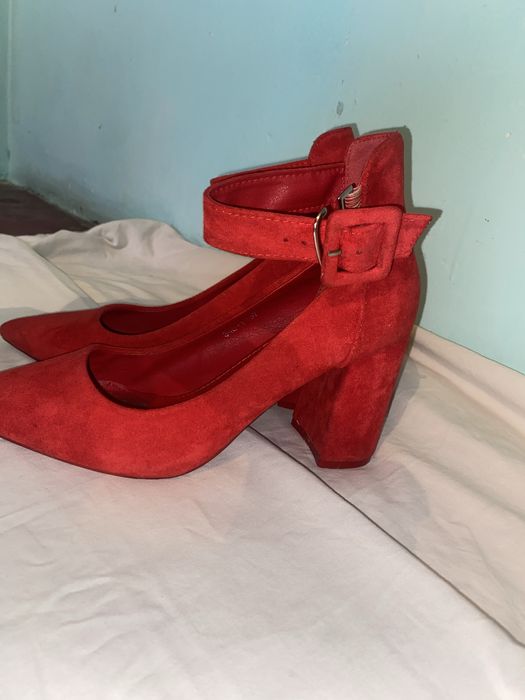 Каблук красный цвет