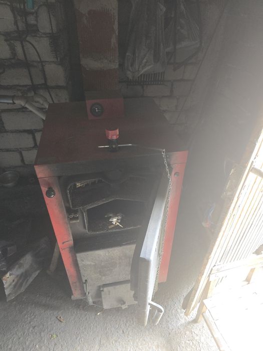 Продавам чугунен котел Viadrus Hercules U 22 C (4 секции, 23.3 kW)