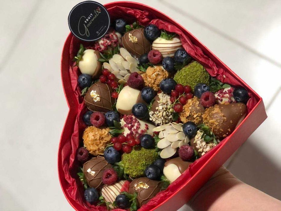 Новый год с Новым вкусом! Yangi yil Sovgalari. Клубники в шоколаде