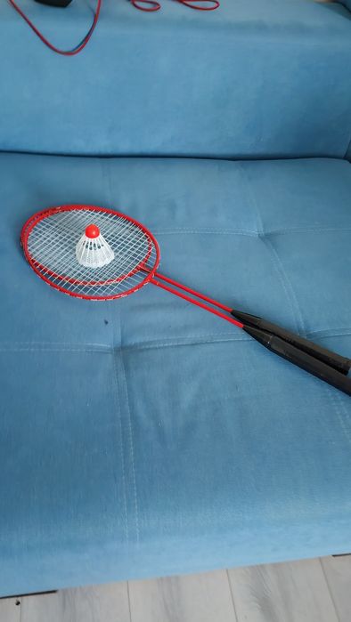 Продам Ракетки для Бадминтона с Воланом.