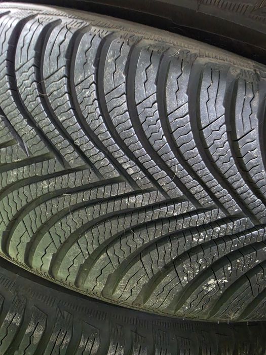 4 бр зимни 215/60/17 Michelin alpine 5