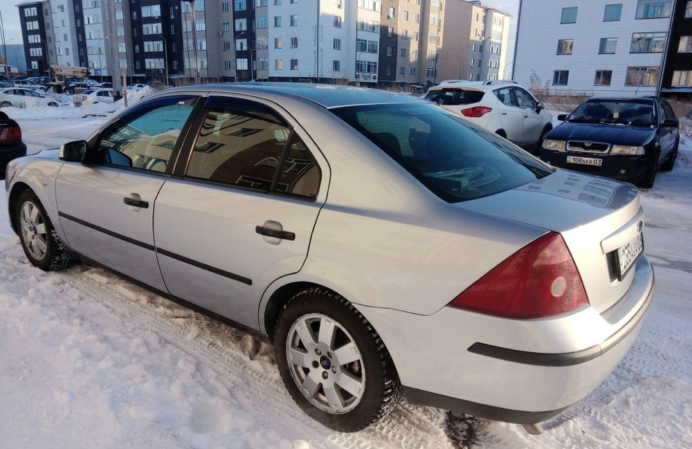 Продам автомобиль Форд Мондео 2003 года