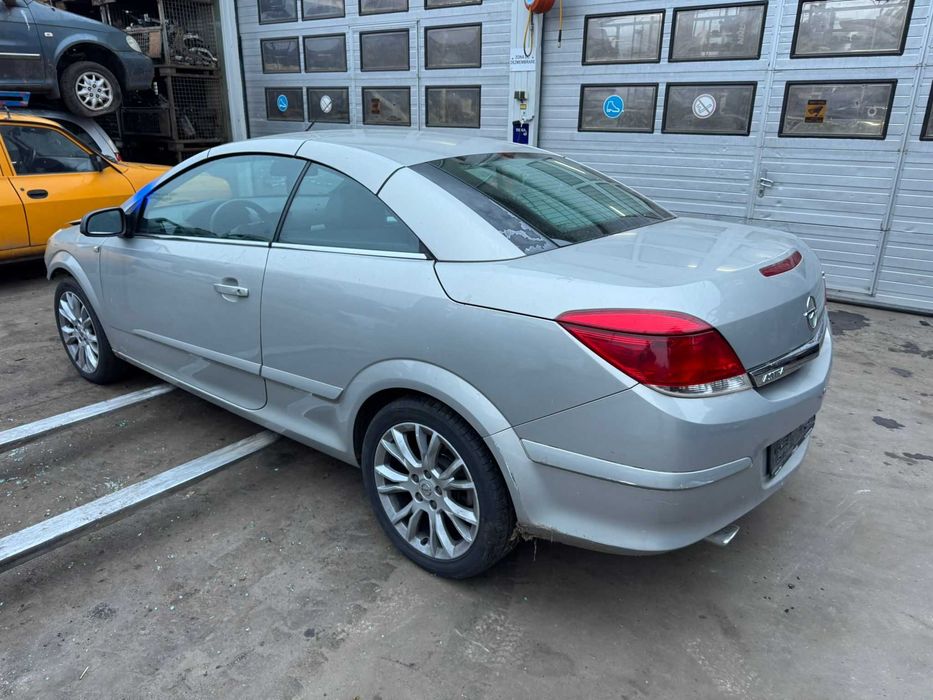 Opel ASTRA H CABRIO 2009  Dezmembrez/Dezmembram