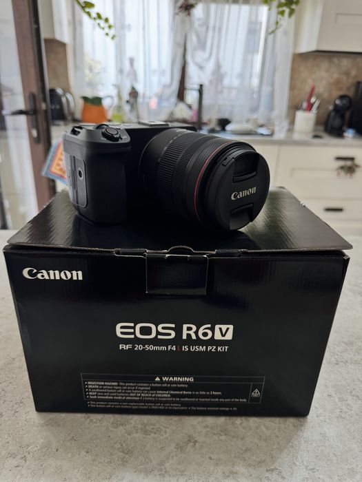 Aparat CANON EOS R6V 20-50Mm