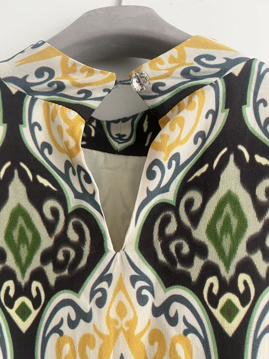 Платье  из 100% шелка, очень нарядное