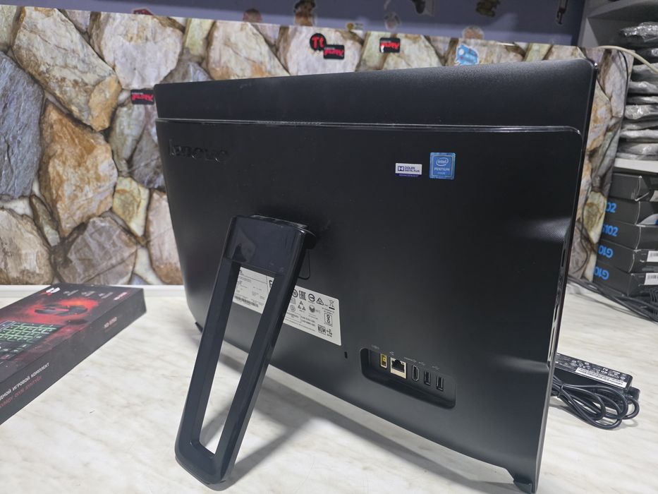 Моноблок Lenovo C20-00