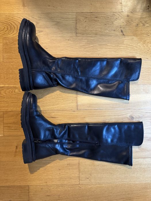 Продавам кожени ботуши Bata