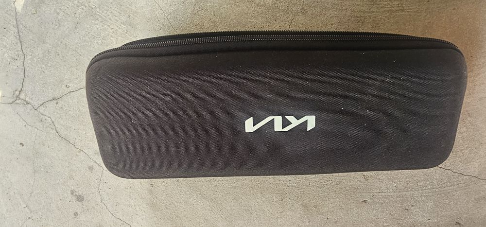 Зарядно за Кия със калъф