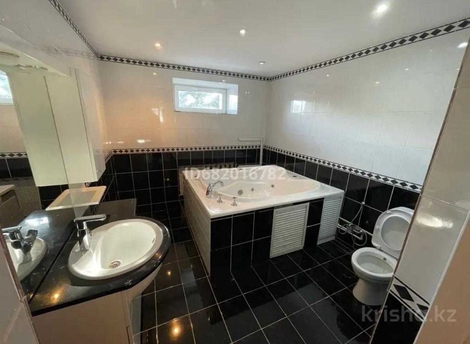 Продам 2х этажный коттедж