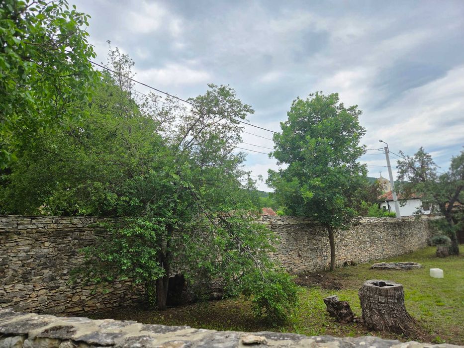 Парцел в с. Карлуково обл. Ловеч