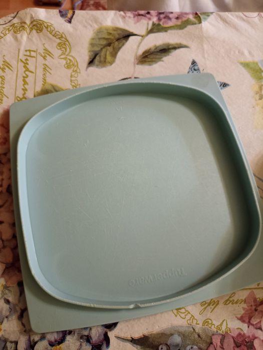 Продам контейнерTuppenwarе умная сырницаe