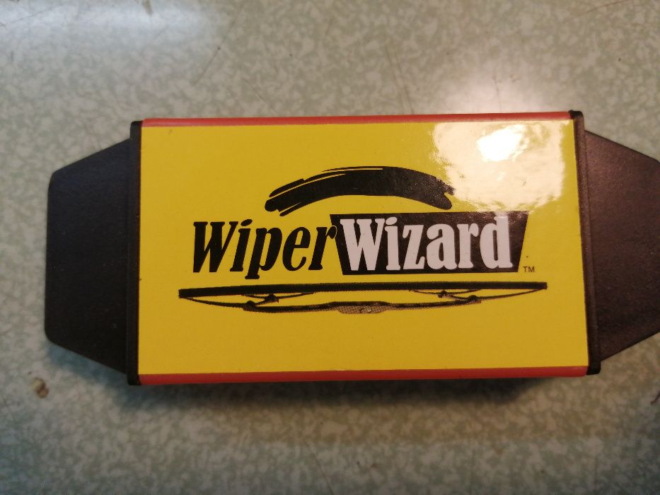 Уред за възстановяване чистачки на кола