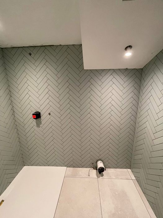 Faianțar Cu Experiență Internațională