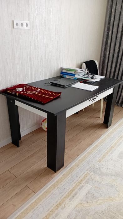 Продам стол в отл.сост