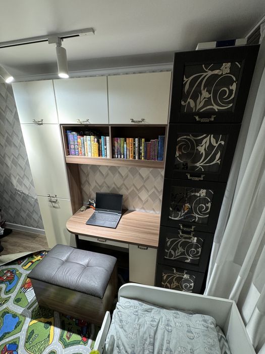 Продам Стенку школьника + банкетка