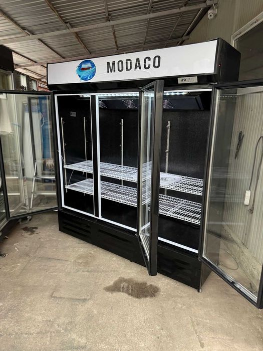 Vitrină frigorifică MODACO 3 uși 180x56x200