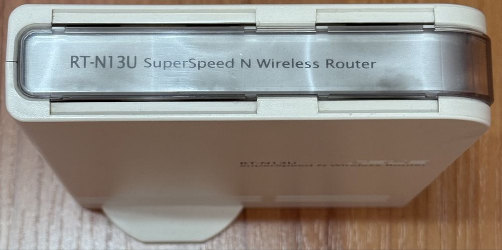 Vand Router Asus model RTN13U