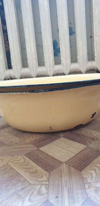 Эмалированые тазы б/у