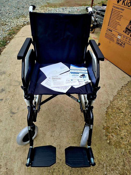 Carut cu rotile pentru persoane cu dizabilități sau handicap Nouu