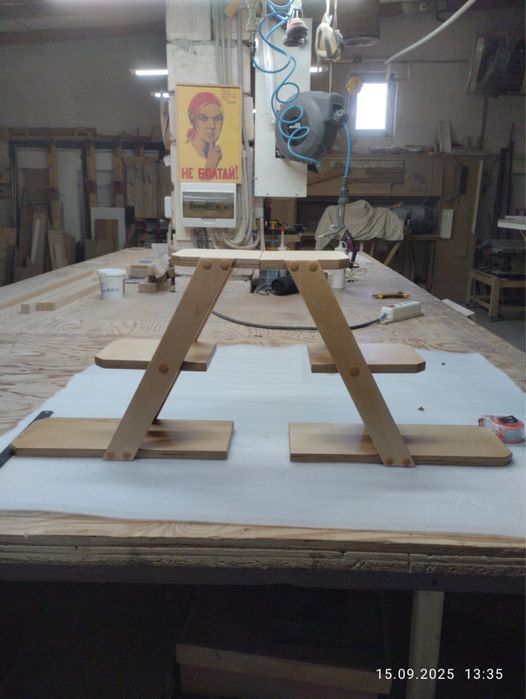 Продам полки для цветов