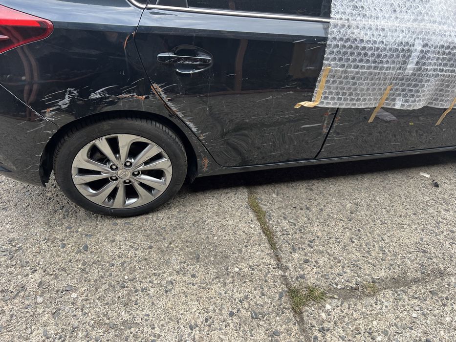 Toyota Auris 1.6 D-4D на части