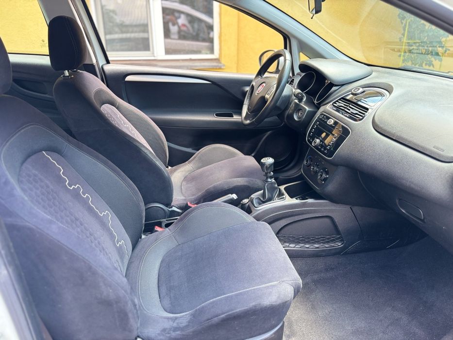 Vand fiat punto ..