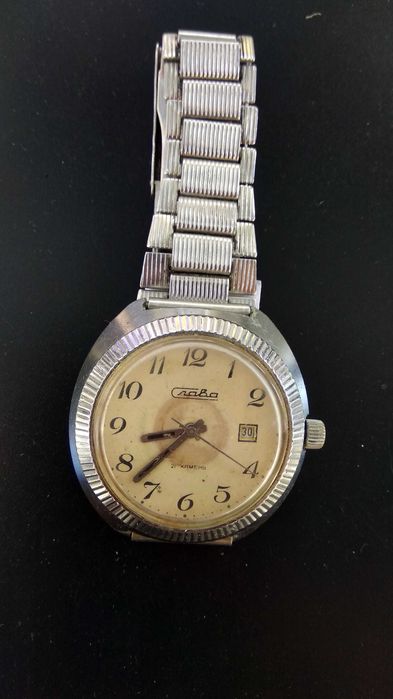 Часы механические разные.