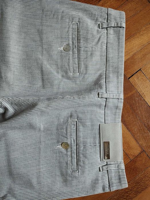 Pantaloni Armani Collezioni , nr 42 ( 38 )