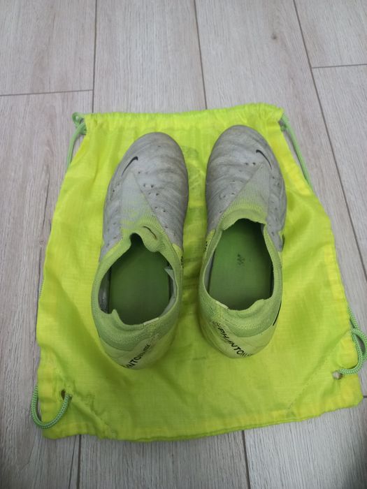 Бутони Nike Phantom 42