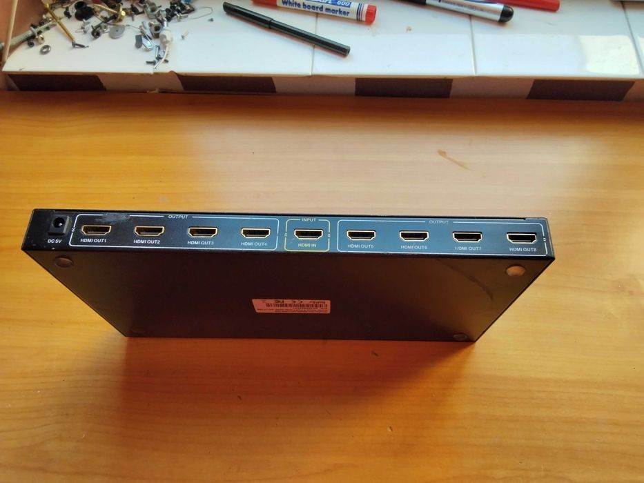голям 8 канален HD сплитер за части