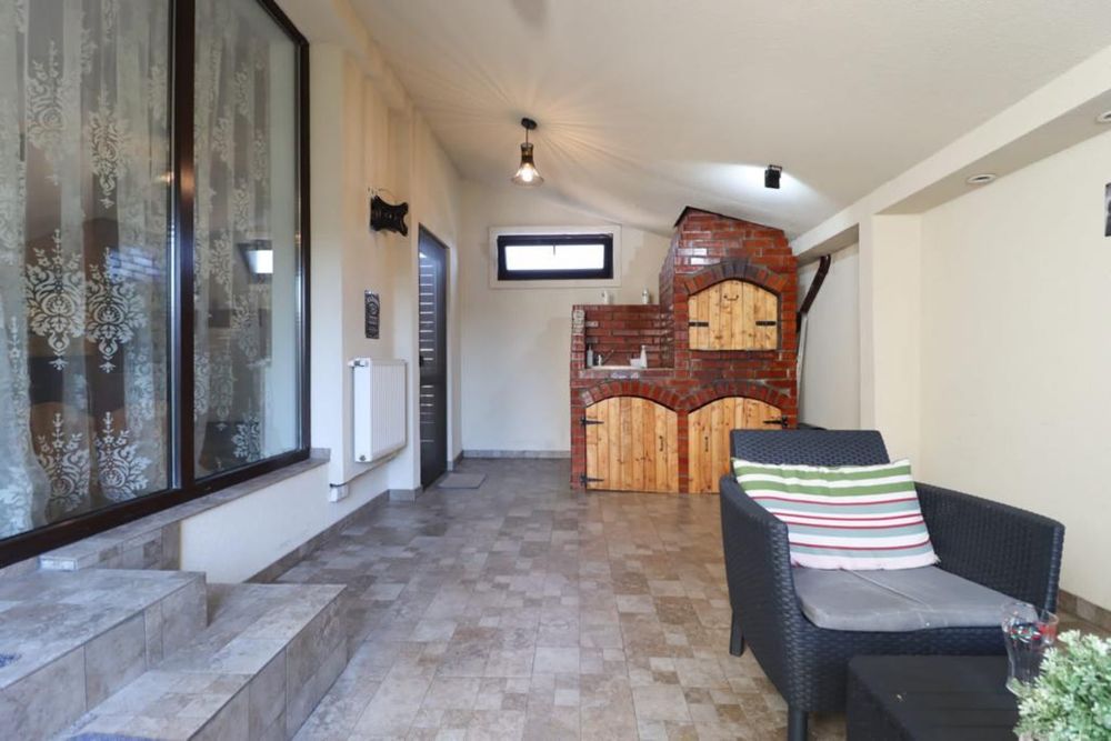 CASĂ de închiriat / 3camere + curte