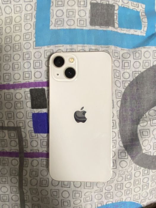 продаю iPhone 13
