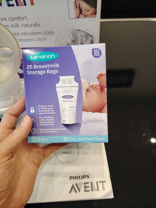 Помпа за кърма Avent с подарък