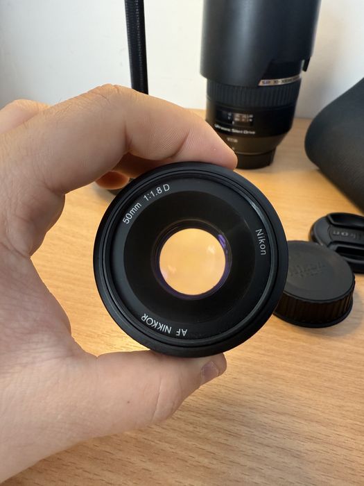 Vând obiectiv Nikon AF Nikkor 50mm f/1.8D, montură Nikon F.