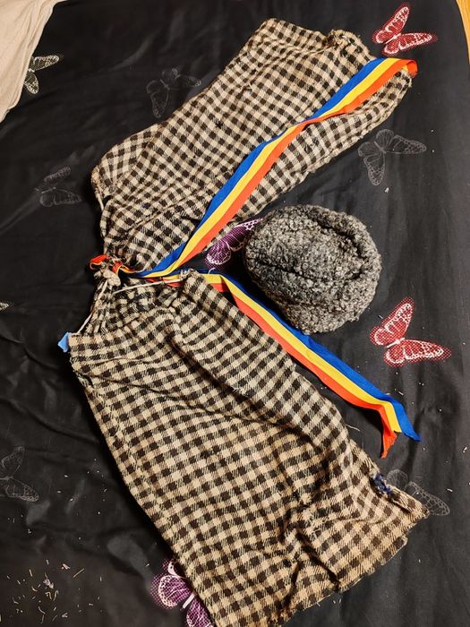 Costum popular barbatesc vechi 100 ani