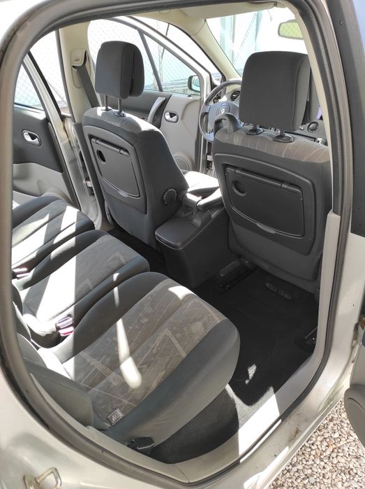 Продавам Рено Сценик 1,5 dci