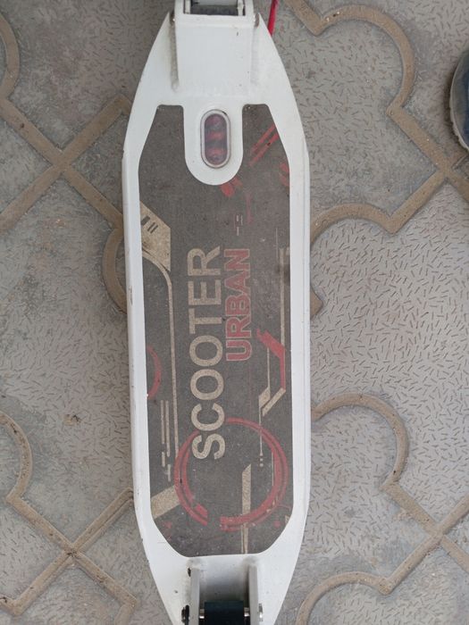 Продам самокат .