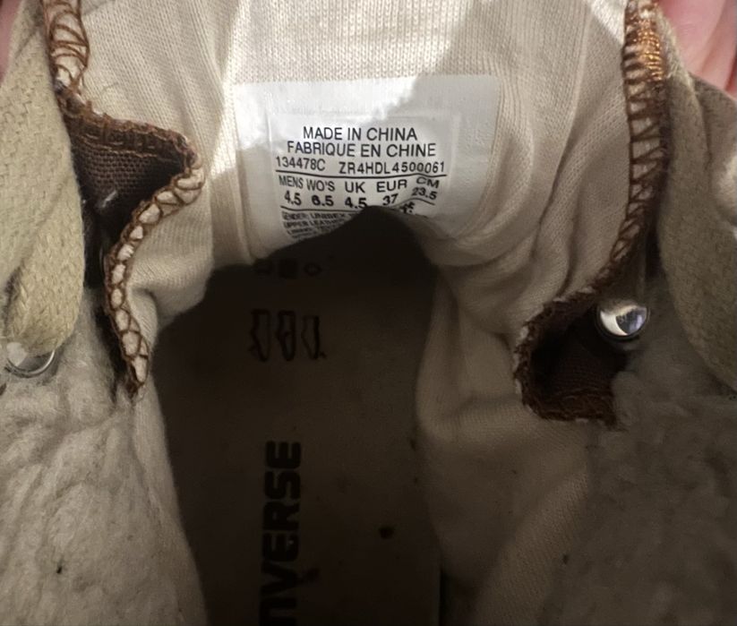 Tenesi din piele ecologica, eleganti, moderni de la Converse, marimea 37