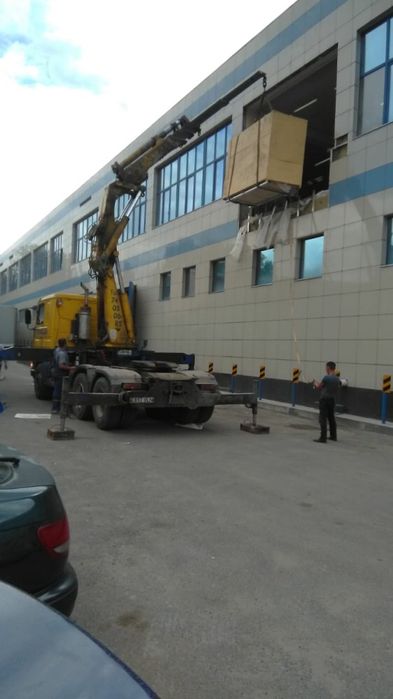 Манипуляторы, услуги манипулятора, контейнера 20-40, тралы, площадки ...