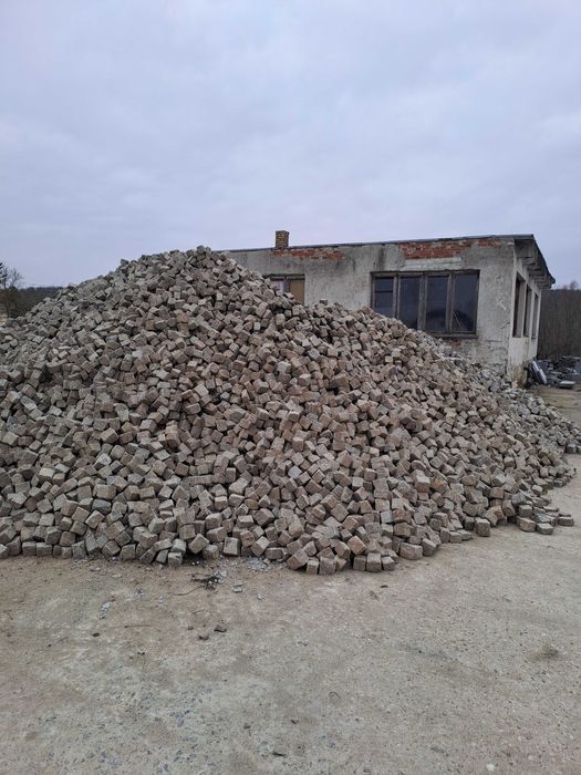 Гранитни павета.