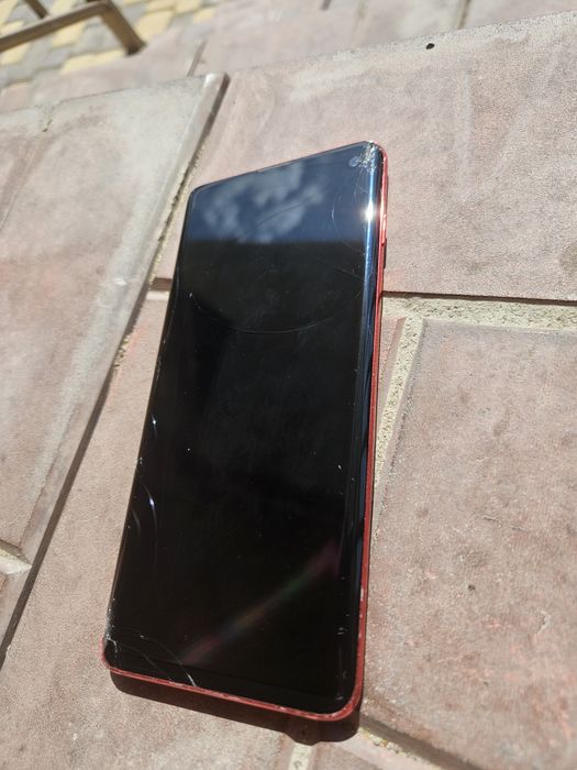 Samsung S10 Red Edition
