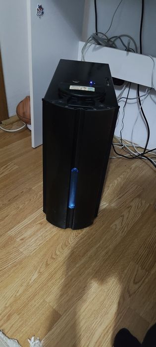 Vând PC Asus complet