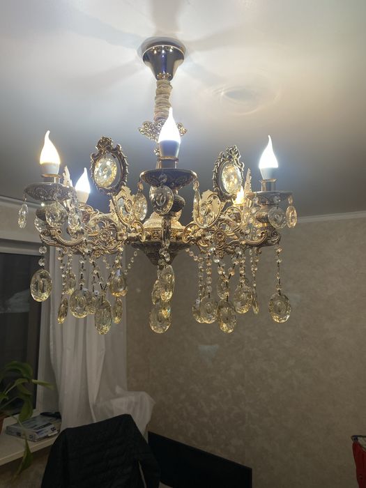 люстра для гостинный